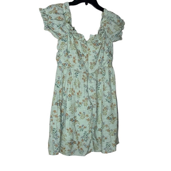 Lulu's Floral Mini Dress in Mint Green. Ties in the front. Size L - Picture 3 of 4